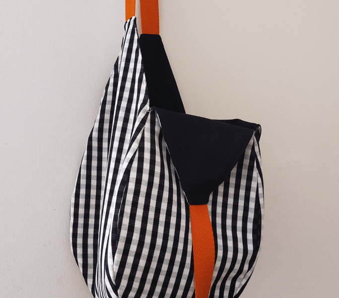 detall dripping quadres vichy negre