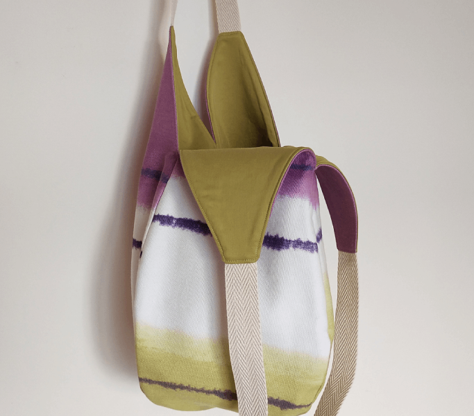 detall teixit dripping tie dye