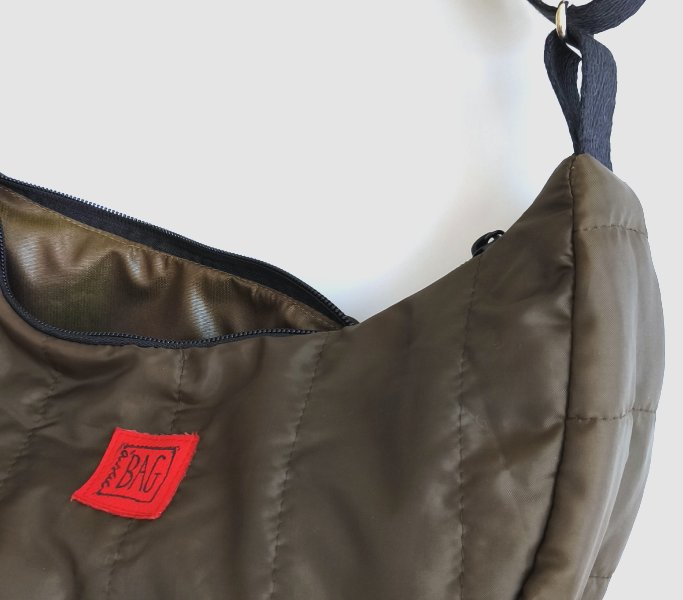 detall brinco encoixinat verd web