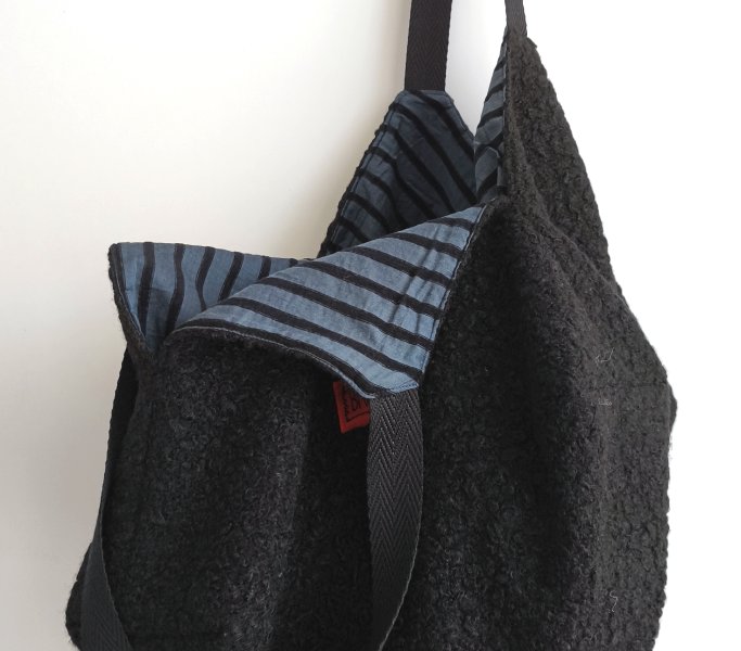 detall origami baguilla negra i ratlles avellutades