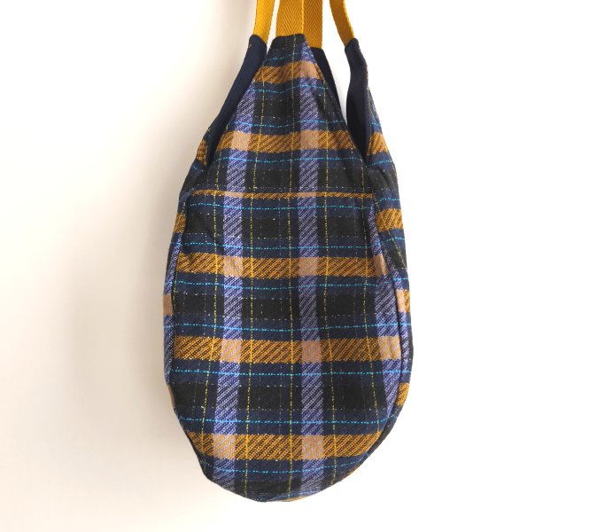 dripping quadres blau i mostassa