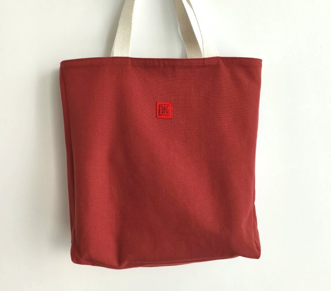 big tote teula amb quadres grans