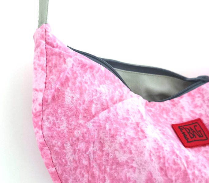 detall brinco rosa bang-bang