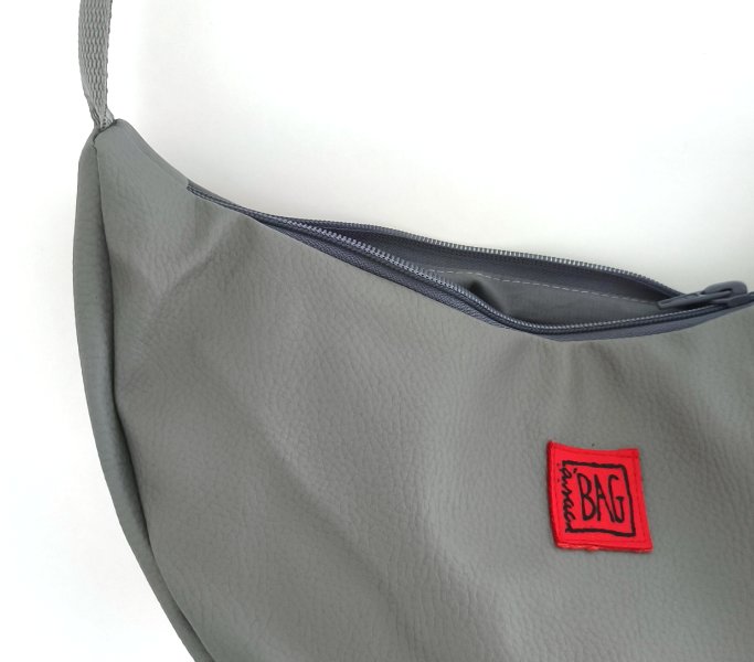 detall brinco polipiel gris (1)
