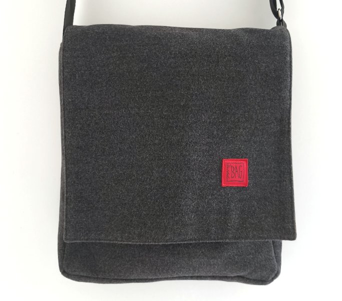 Square gris (1)